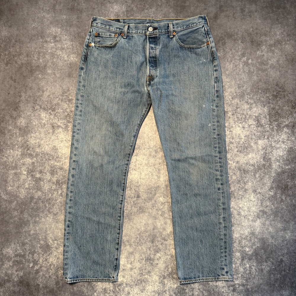 Levi's 501 Original Fit Mens Jeans 35x30 Medium Wash Blue Button Fly Denim